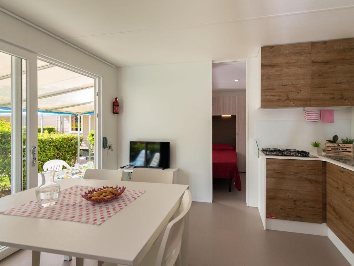 Holiday Home Garda Suite Deluxe By Interhome Rivoltella del Garda Exterior photo
